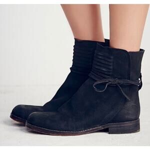 Free People Cambridge Boots 7.5 / 38 Leather Black